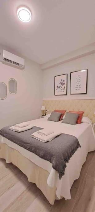 Appartement En Triana: Junto San Jacinto Parking Opcional Séville
